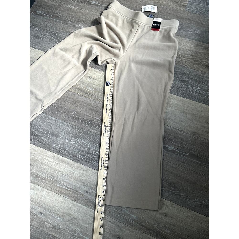 BRAND NEW New York and Company Pique Cropped Pant Medium Tan - Picture 2 of 6